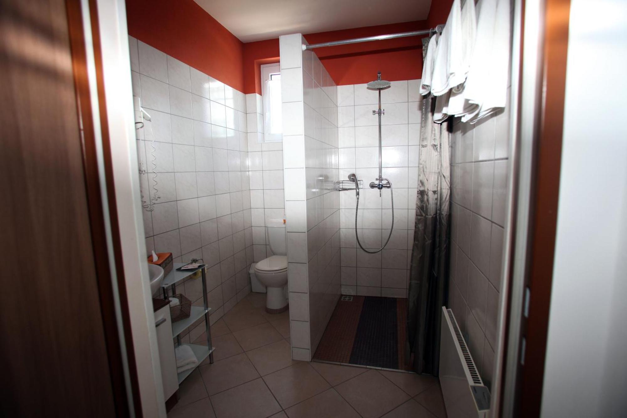 Landhaus Klambauer Ferienapartments Thermennaehe St Martins Therme Фрауэнкирхен Экстерьер фото
